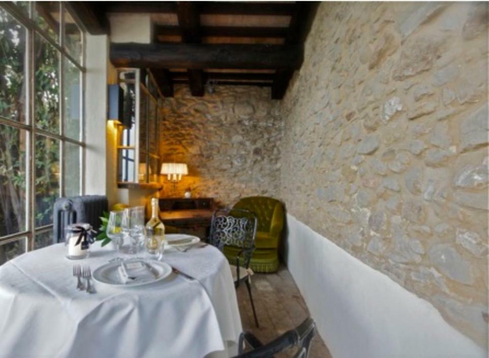 Castello Di Albereto Hotel Trarivi ภายนอก รูปภาพ