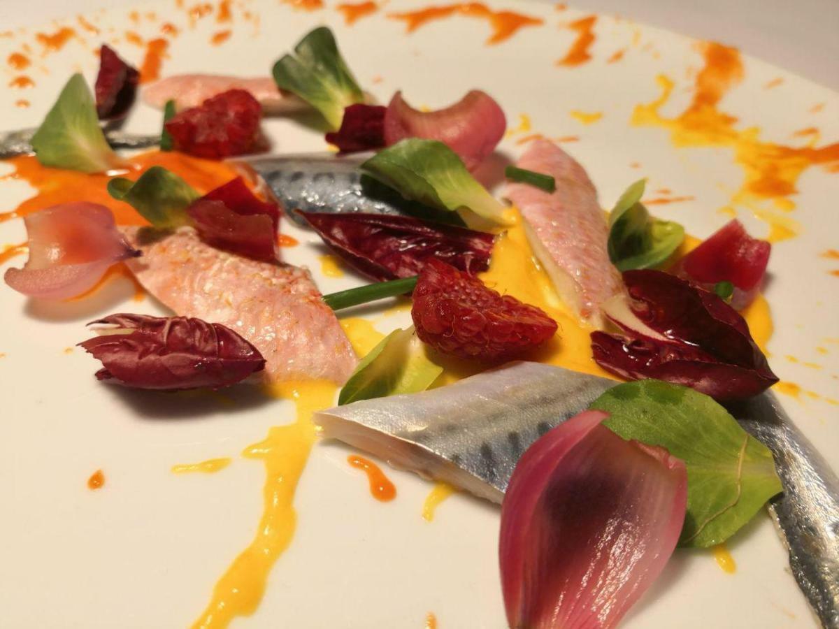 Castello Di Albereto Hotel Trarivi ภายนอก รูปภาพ