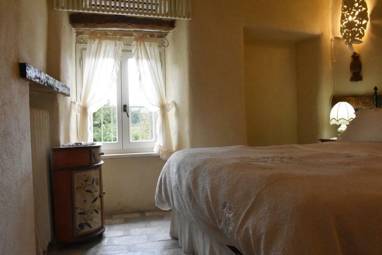 Castello Di Albereto Hotel Trarivi ภายนอก รูปภาพ